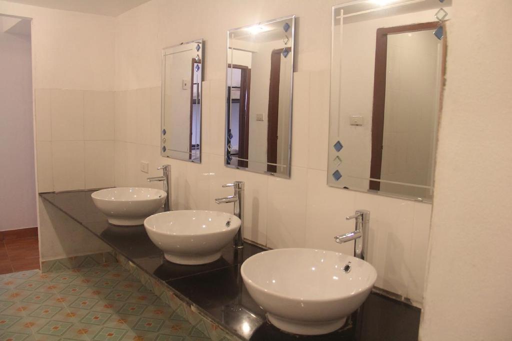 Lpq Backpackers Hostel Luang Prabang Room photo