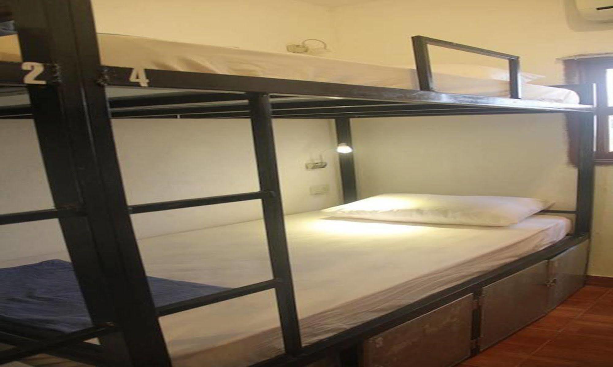 Lpq Backpackers Hostel Luang Prabang Exterior photo